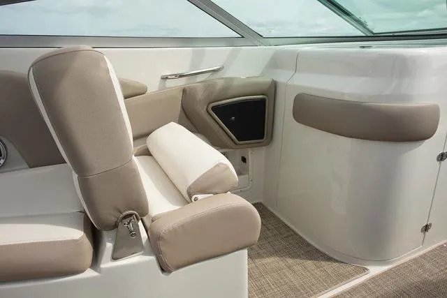 Slide: The Image of Crownline Boats Eclipse E305 XS 2024 - 21
