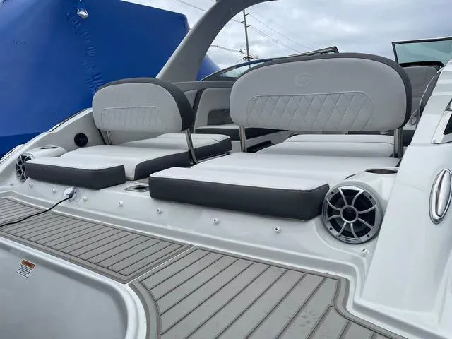 Slide: The Image of Crownline Boats Eclipse E305 XS 2024 - 6