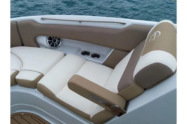 Slide: The Image of Crownline Boats Eclipse E255 XS 2019 - 7