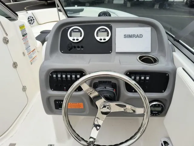 Slide: The Image of Robalo R207 Dual Console 2024 - 12