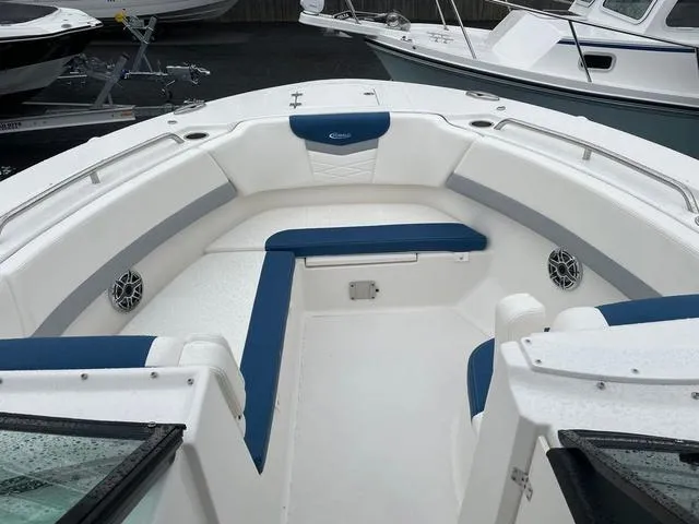Slide: The Image of Robalo R317 Dual Console 2024 - 9
