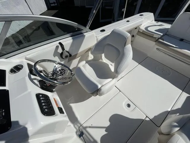 Slide: The Image of Robalo R207 Dual Console 2025 - 11