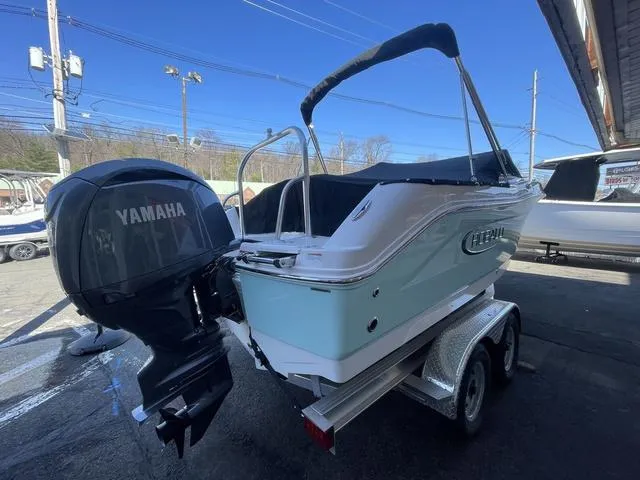 Slide: The Image of Robalo R207 Dual Console 2025 - 5