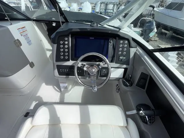 Slide: The Image of Robalo R317 Dual Console 2025 - 14