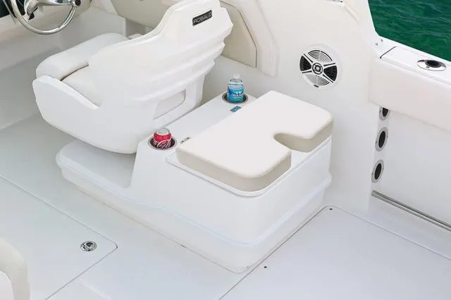 Slide: The Image of Robalo R247 Dual Console 2020 - 21