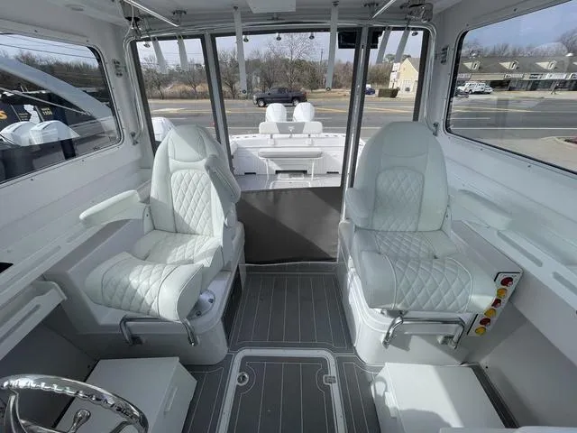 Slide: The Image of Steiger Craft 31 Miami 2024 - 13