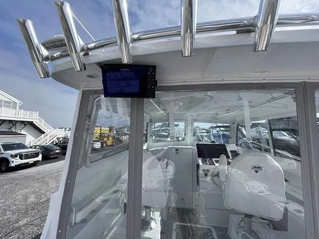 Slide: The Image of Steiger Craft 31 Miami 2024 - 7