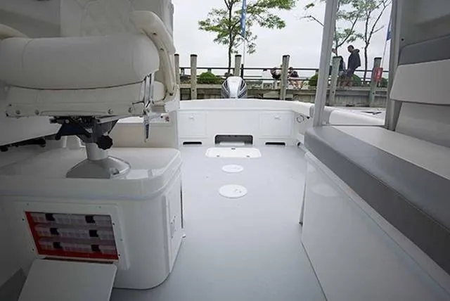 Slide: The Image of Steiger Craft 23 DV Miami 2025 - 20