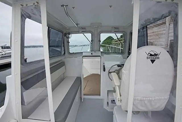 Slide: The Image of Steiger Craft 23 DV Miami 2025 - 22