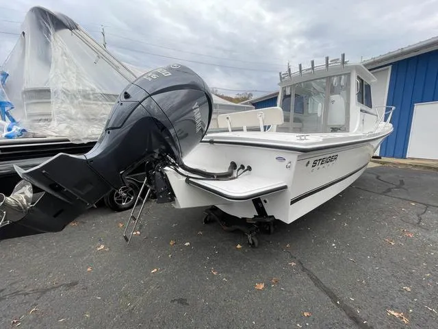 Slide: The Image of Steiger Craft 23 DV Miami 2025 - 3