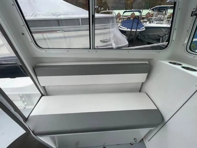 Slide: The Image of Steiger Craft 23 DV Miami 2025 - 7