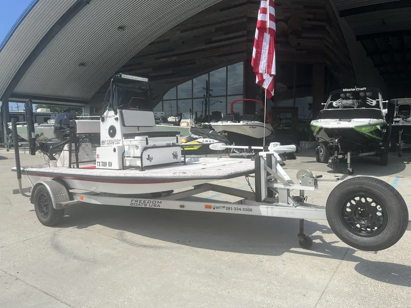 Slide: The Image of Freedom Boats Chiquita 2022 - 10