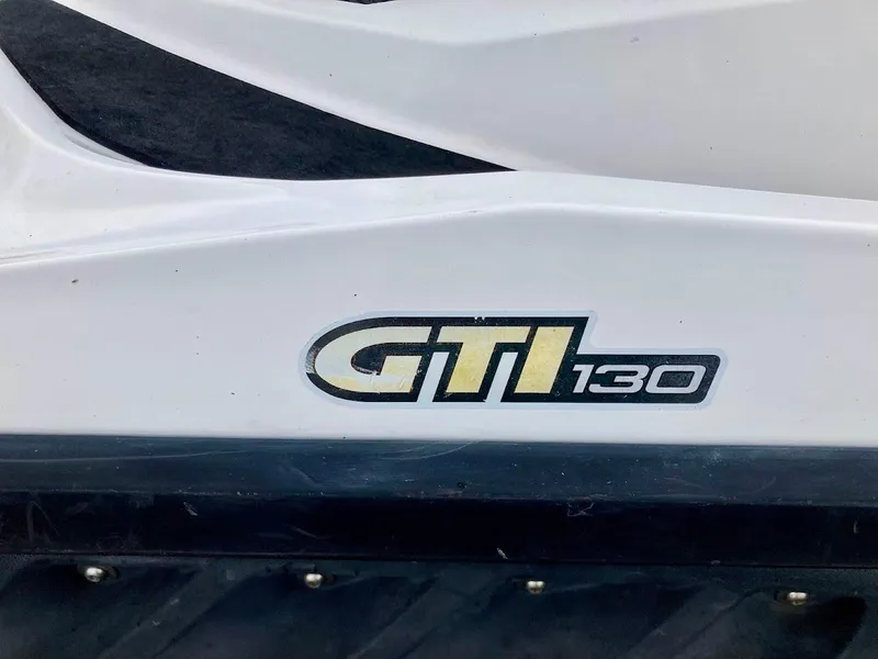 Slide: The Image of Sea-Doo GTI 130 2011 - 6