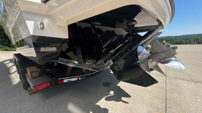 Slide: The Image of 2014 Monterey 328 Super Sport boat propeller and stern on trailer. - 8