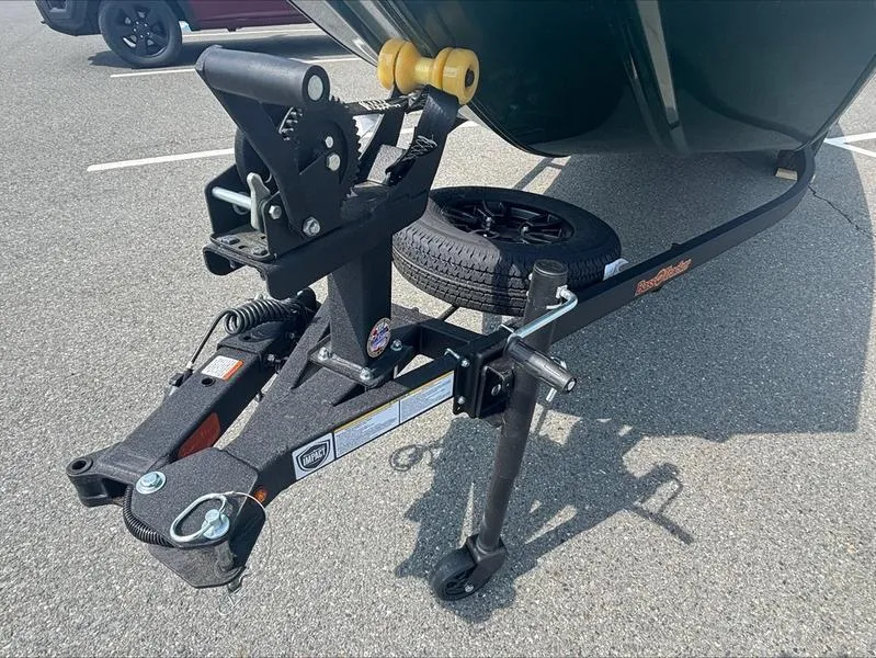 Slide: The Image of Tracker BT CLASSIC SE 2025 - 12