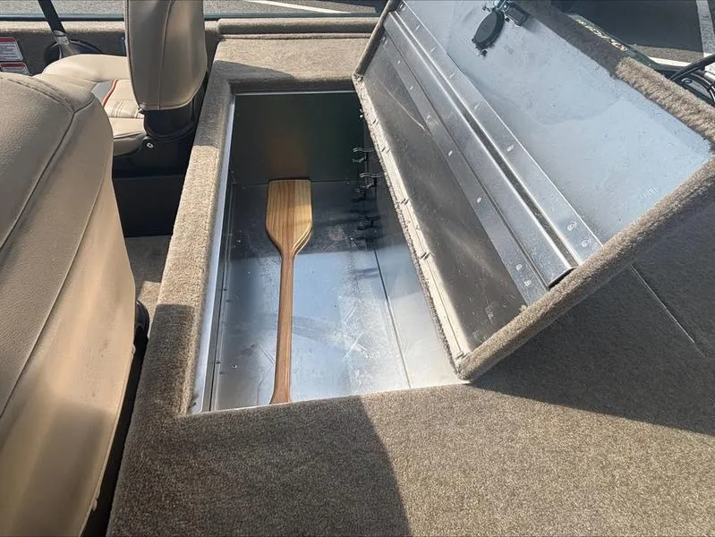 Slide: The Image of Tracker BT CLASSIC SE 2025 - 3