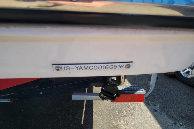 Slide: The Image of 2016 Yamaha Boats SX192 hull identification number on trailer. - 7