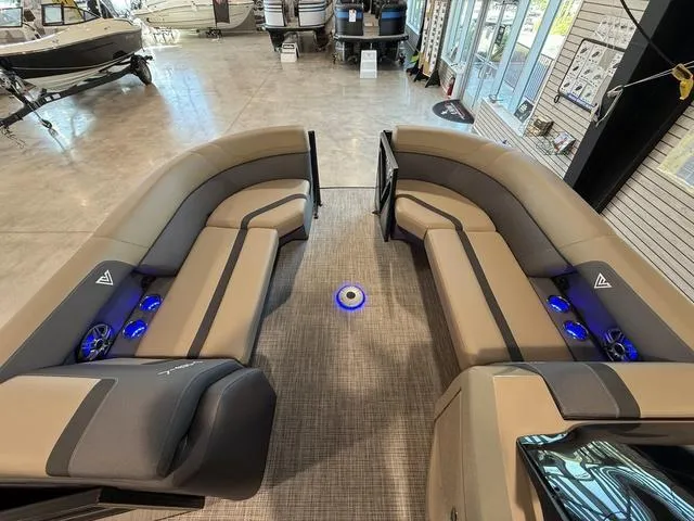 Slide: The Image of Viaggio X22S 2026 - 2