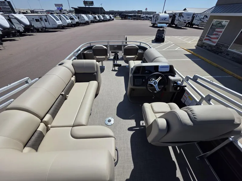 Slide: The Image of Sun Tracker Fishin' Barge 20 DLX 2025 - 11