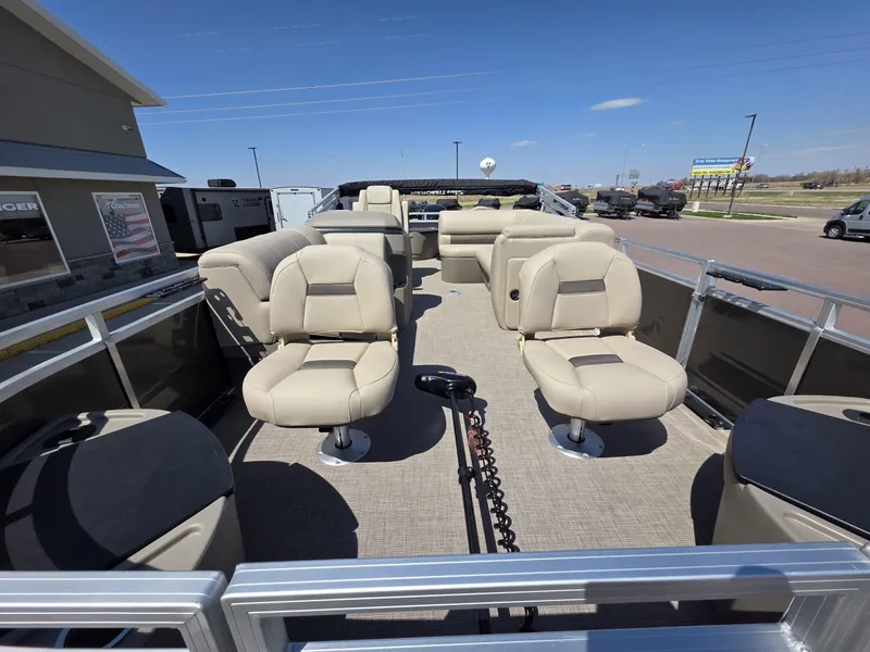 Slide: The Image of Sun Tracker Fishin' Barge 20 DLX 2025 - 21