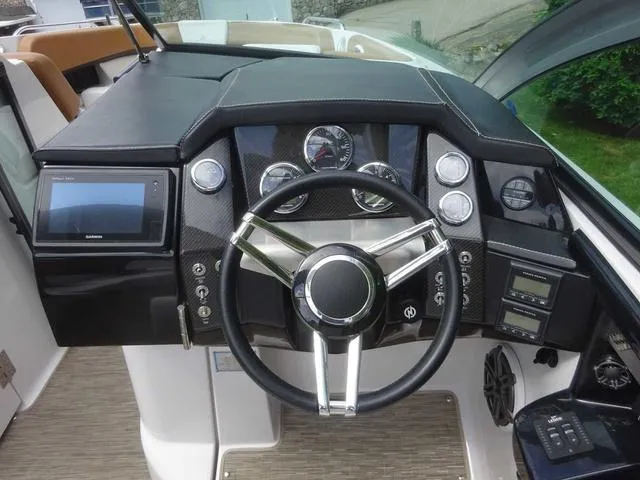 Slide: The Image of Four Winns H290 2017 - 13