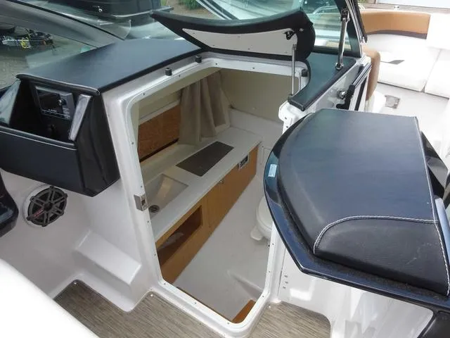 Slide: The Image of Four Winns H290 2017 - 19