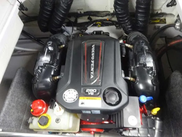 Slide: The Image of Four Winns H230 2017 - 12