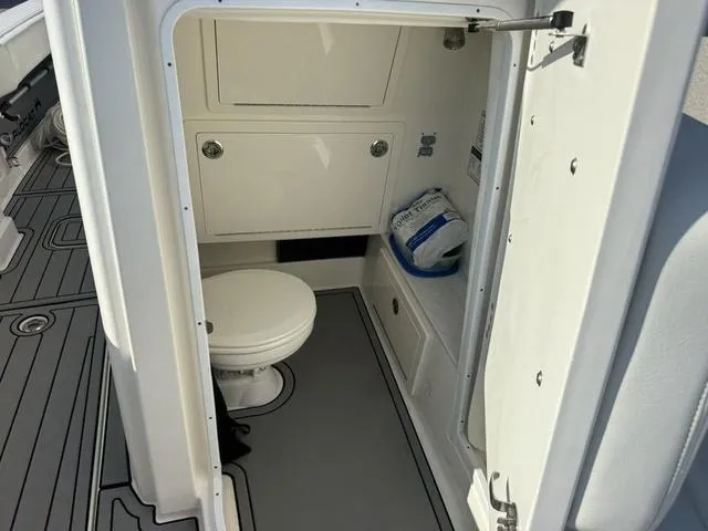 Slide: The Image of World Cat 280 CC-X 2023 - 23