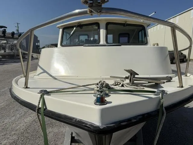 Slide: The Image of Parker 25 Pilothouse 1987 - 9