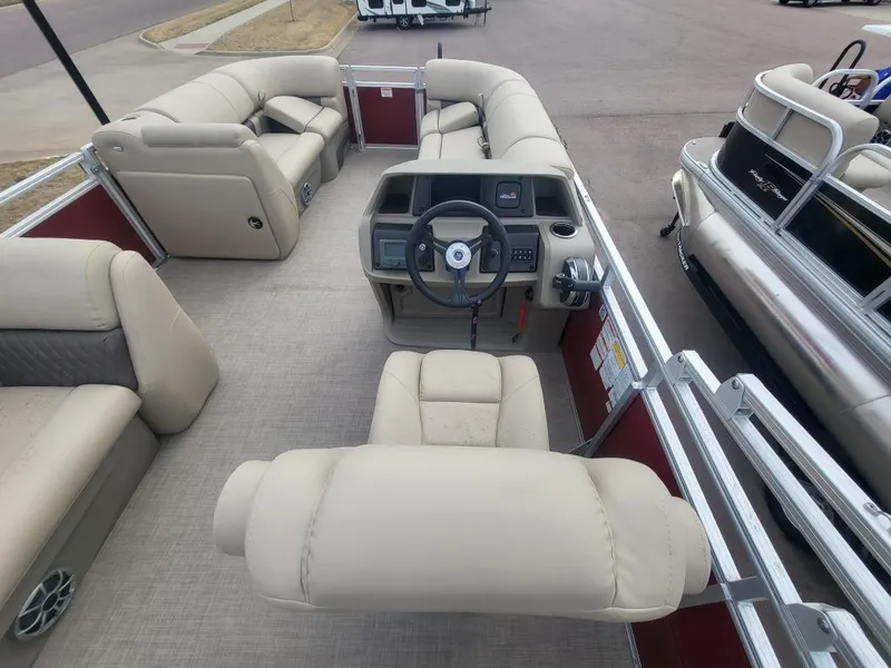 Slide: The Image of Sun Tracker Party Barge 20 DLX 2025 - 65