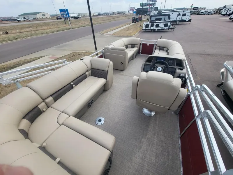 Slide: The Image of Sun Tracker Party Barge 20 DLX 2025 - 67