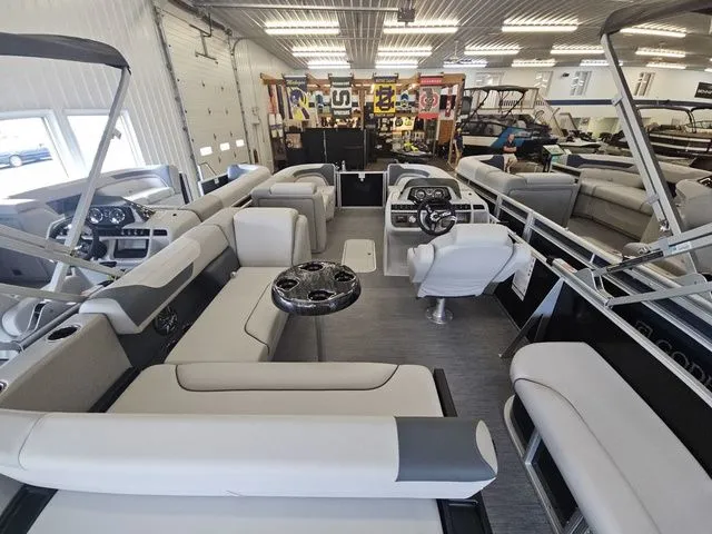 Slide: The Image of Godfrey Sweetwater 2286 SFL 27" iMPACT Center Tube Package 2026 - 3