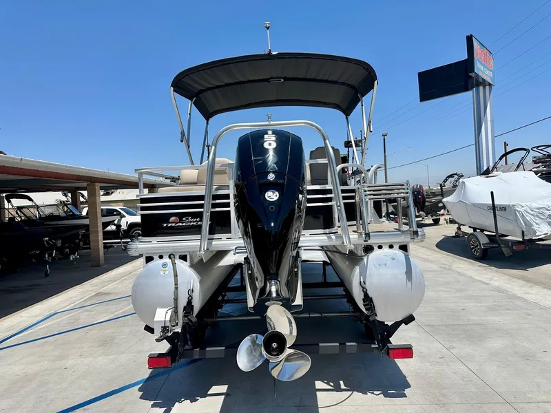 Slide: The Image of Sun Tracker Sportfish 22 DLX with 150HP Mercury! 2023 - 12