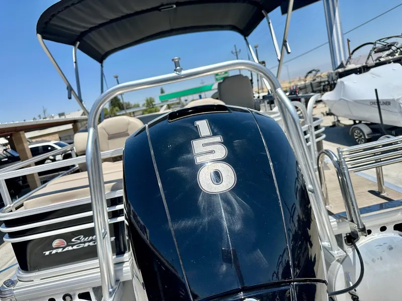 Slide: The Image of Sun Tracker Sportfish 22 DLX with 150HP Mercury! 2023 - 13