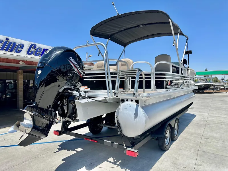 Slide: The Image of Sun Tracker Sportfish 22 DLX with 150HP Mercury! 2023 - 3