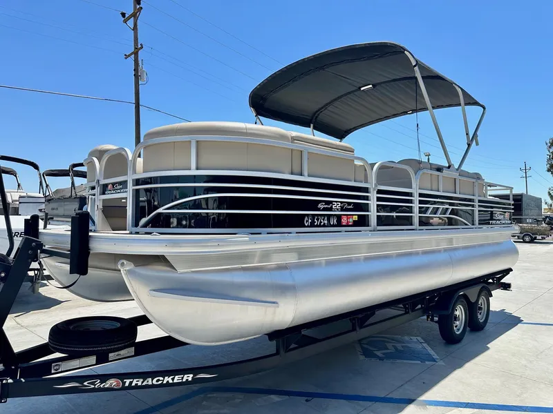 Slide: The Image of Sun Tracker Sportfish 22 DLX with 150HP Mercury! 2023 - 4