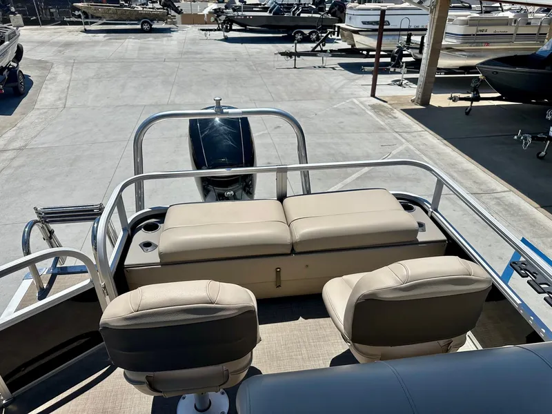 Slide: The Image of Sun Tracker Sportfish 22 DLX with 150HP Mercury! 2023 - 6