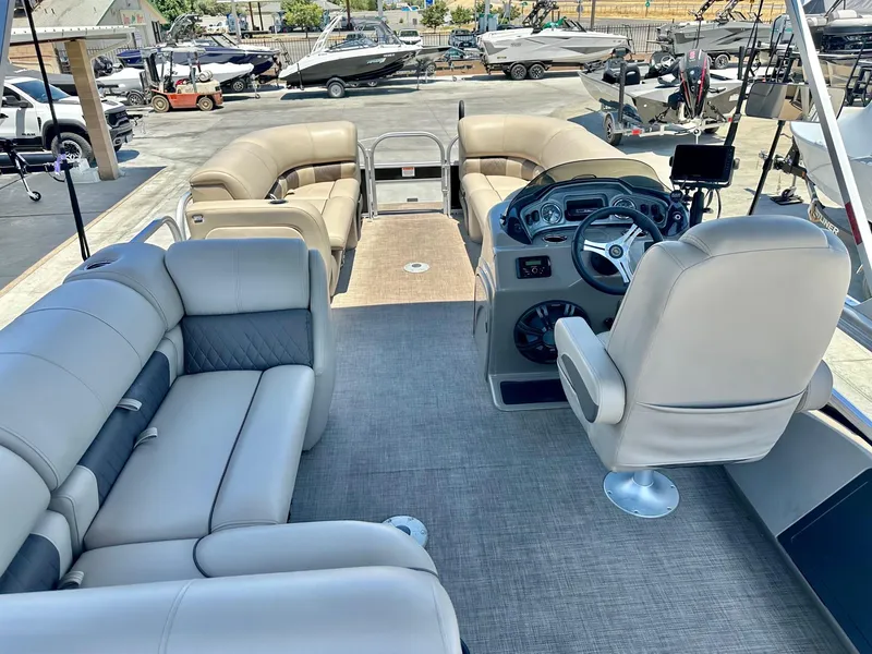 Slide: The Image of Sun Tracker Sportfish 22 DLX with 150HP Mercury! 2023 - 7