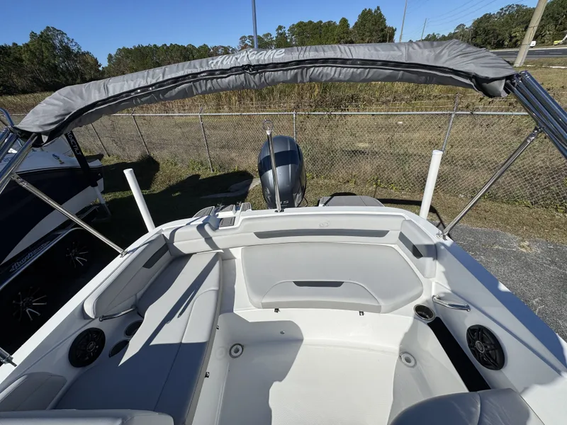 Slide: The Image of Hurricane SunDeck Sport 185 OB 2025 - 48