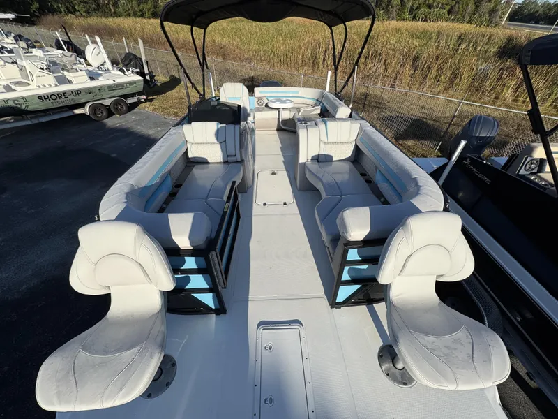 Slide: The Image of Hurricane FunDeck OB FD 2360 REF OB 2025 - 22