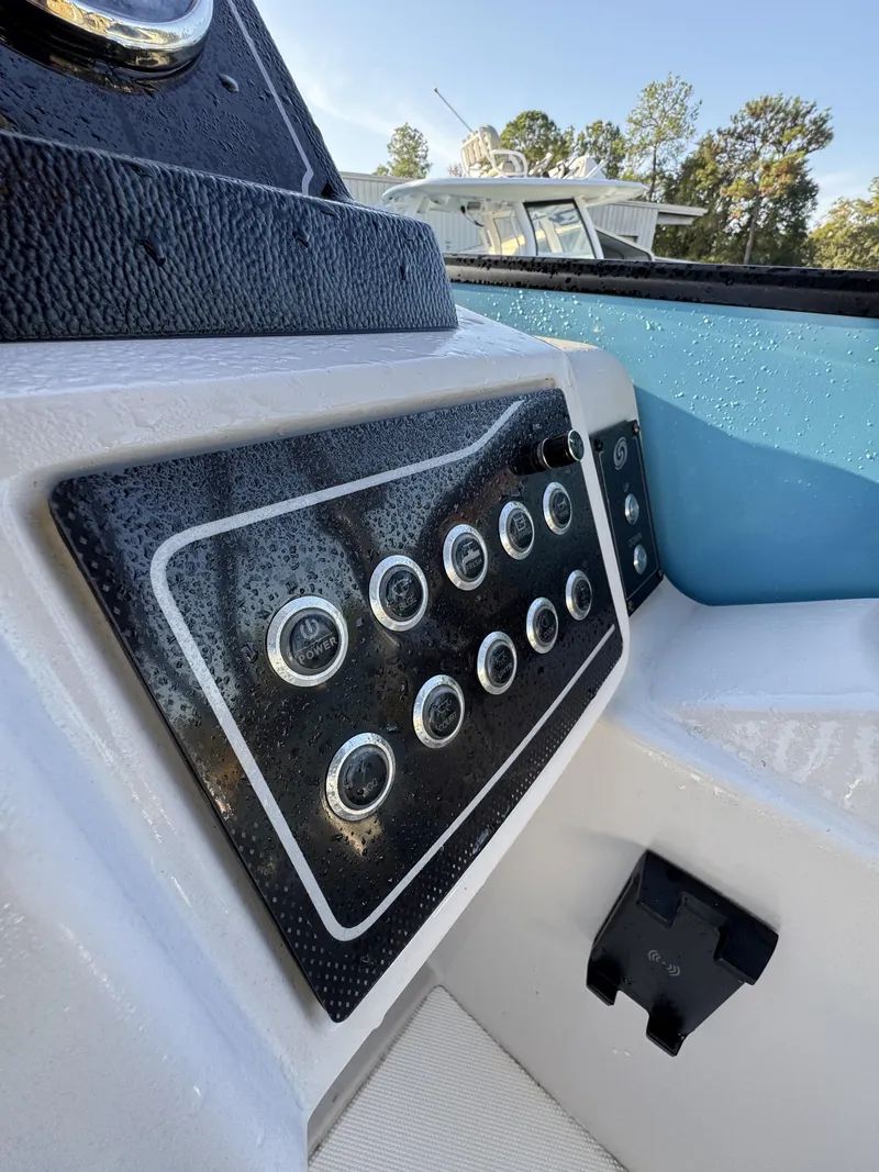 Slide: The Image of Hurricane FunDeck OB FD 2360 REF OB 2025 - 31