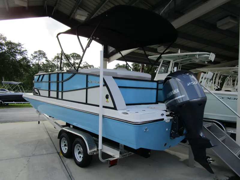 Slide: The Image of Hurricane FunDeck OB FD 2360 REF OB 2025 - 4