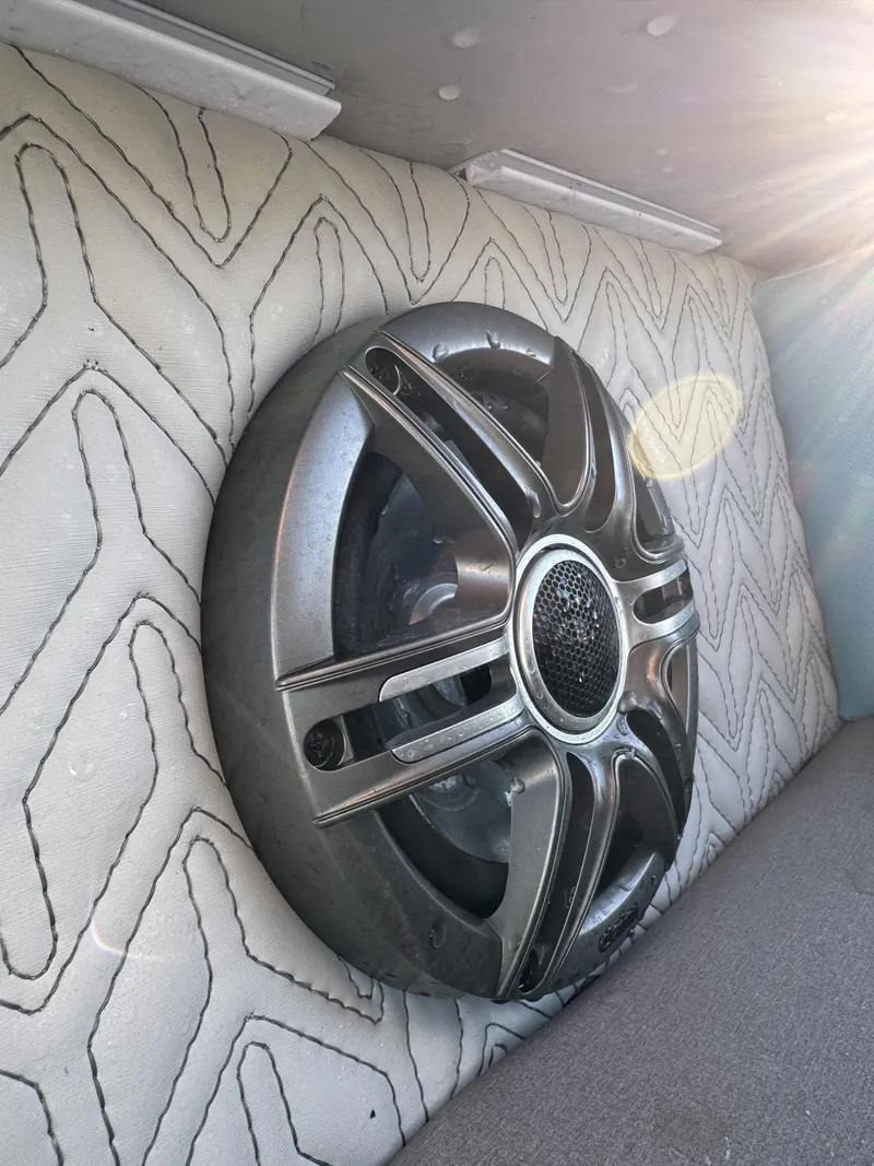 Slide: The Image of Hurricane FunDeck OB FD 2360 REF OB 2025 - 44