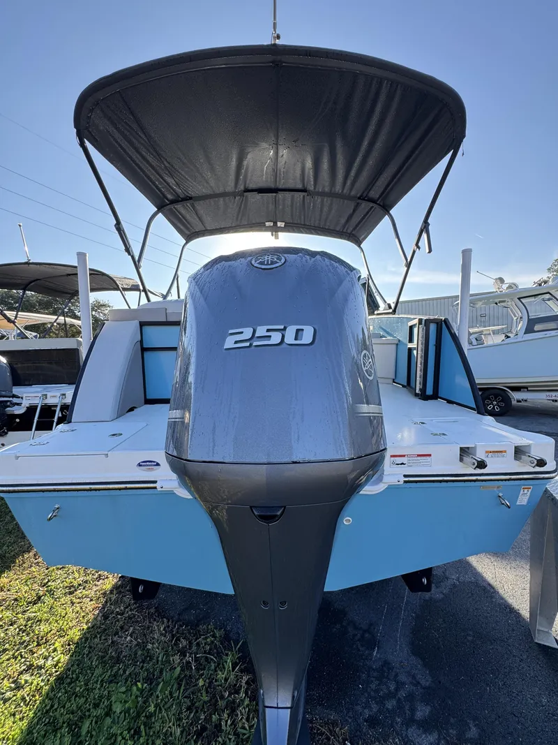 Slide: The Image of Hurricane FunDeck OB FD 2360 REF OB 2025 - 50