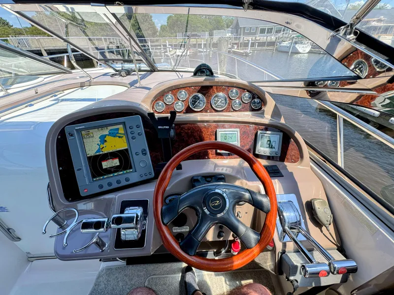 Slide: The Image of Regal 3860 Commodore 2004 - 14