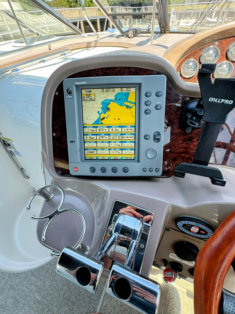 Slide: The Image of Regal 3860 Commodore 2004 - 18