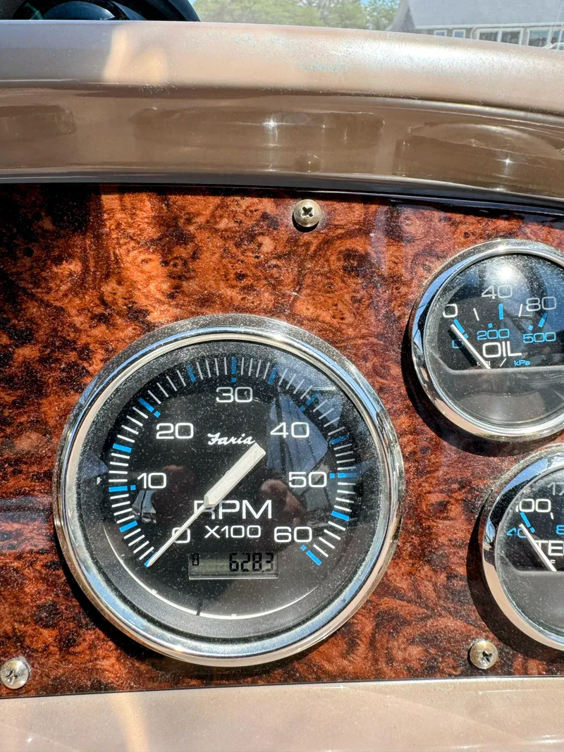 Slide: The Image of Regal 3860 Commodore 2004 - 22