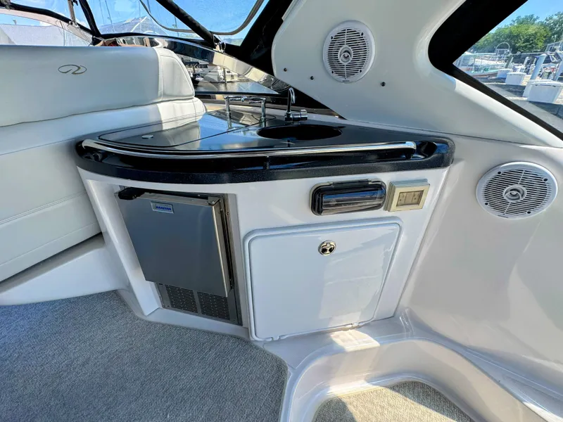 Slide: The Image of Regal 3860 Commodore 2004 - 28