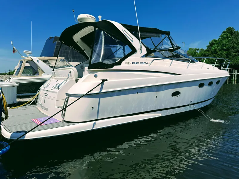 Slide: The Image of Regal 3860 Commodore 2004 - 3