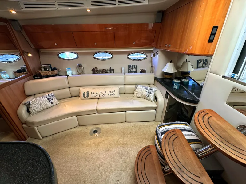 Slide: The Image of Regal 3860 Commodore 2004 - 33